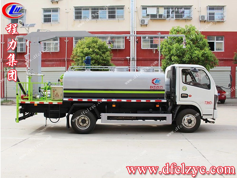 程力集團車輛通過消毒車 程力集團車輛通過消毒車